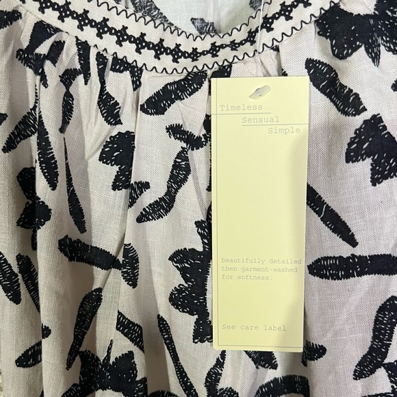 NWT Christian Siriano Embroidered SquareNeck Top Black and White - Picture 10 of 10